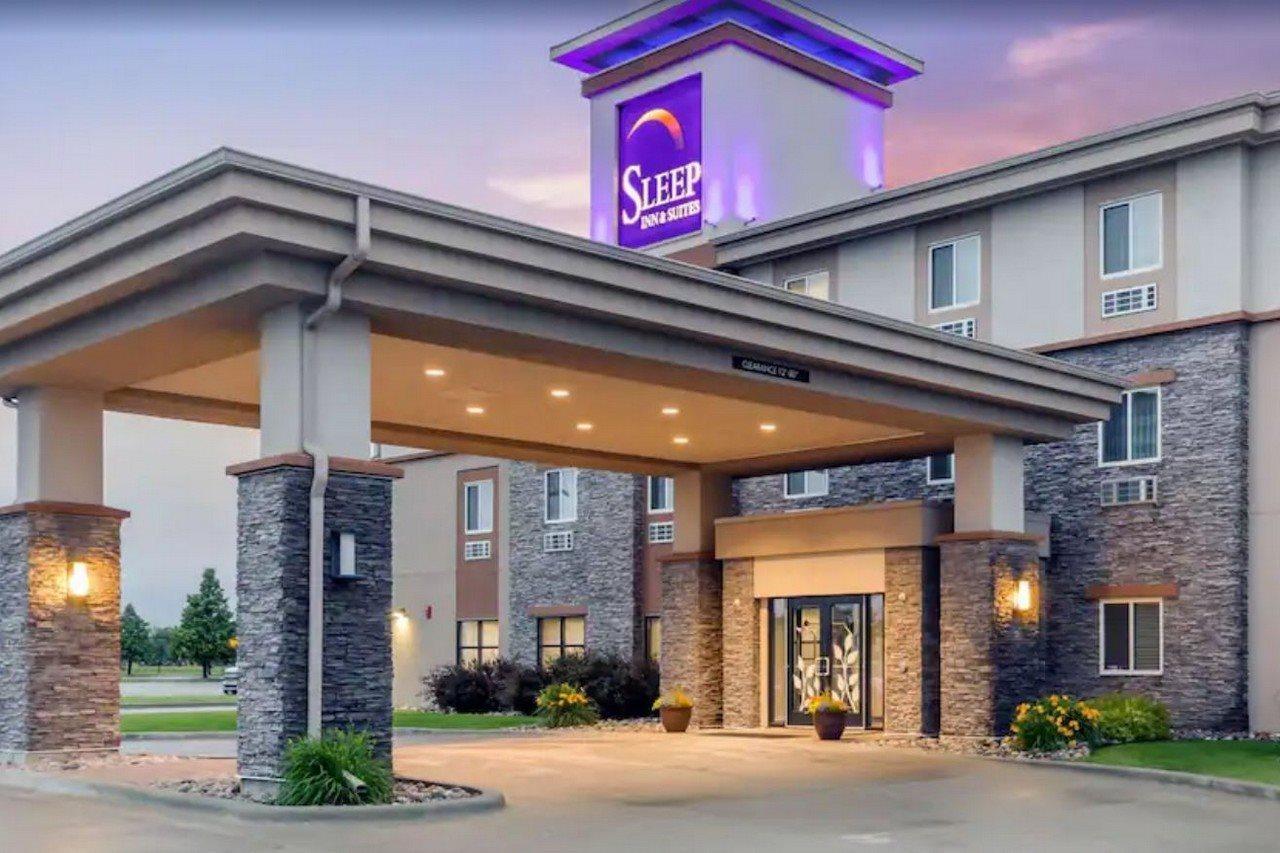 Sleep Inn & Suites Grand Forks Near Alerus Center Exterior foto
