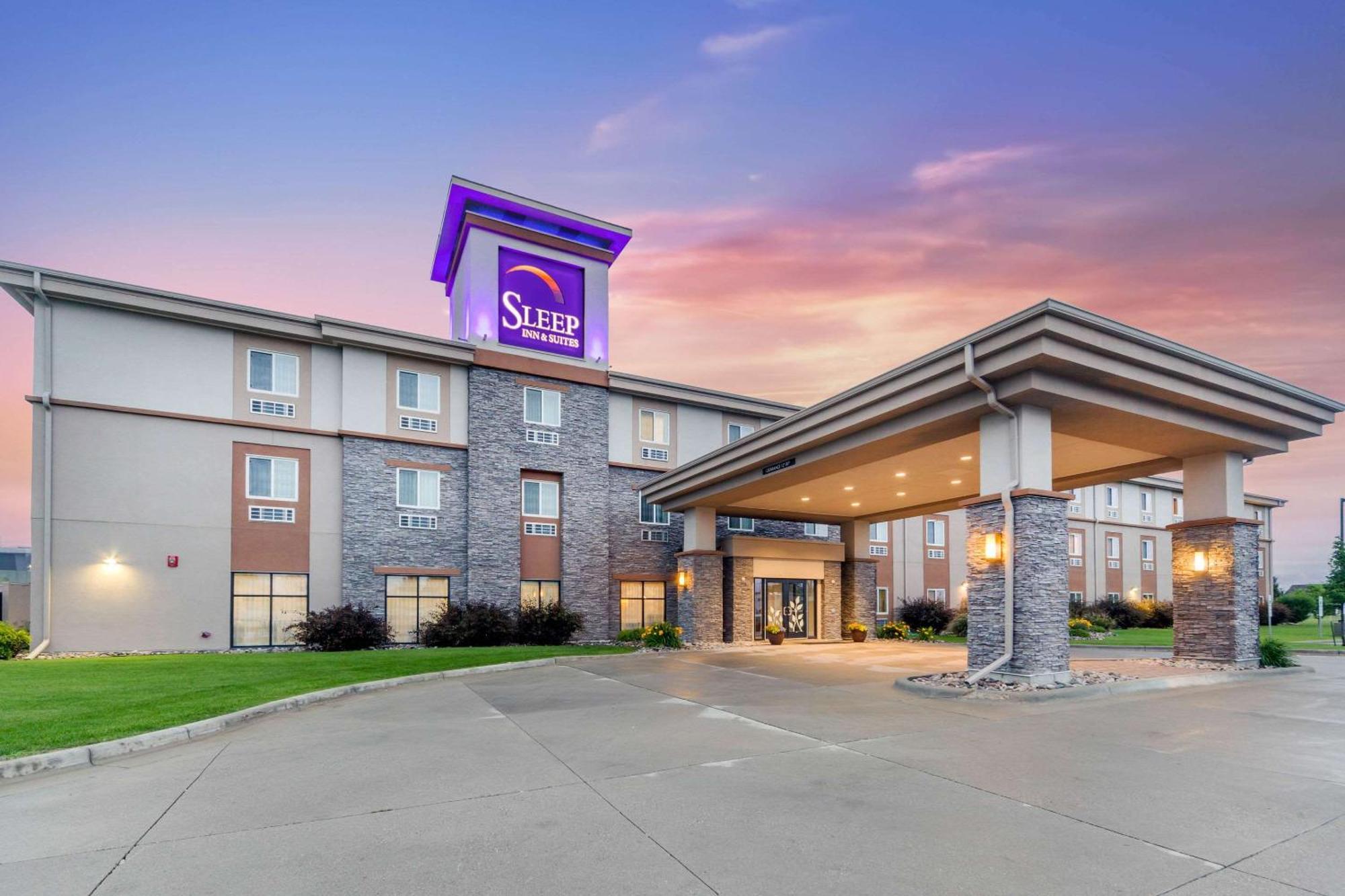 Sleep Inn & Suites Grand Forks Near Alerus Center Exterior foto